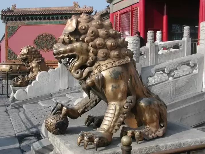 amulette porte-bonheur, lion gardien impérial